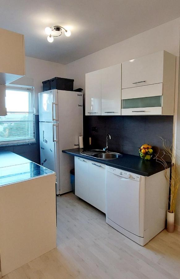 Apartman Near Fazana-500 From The Sea المظهر الخارجي الصورة